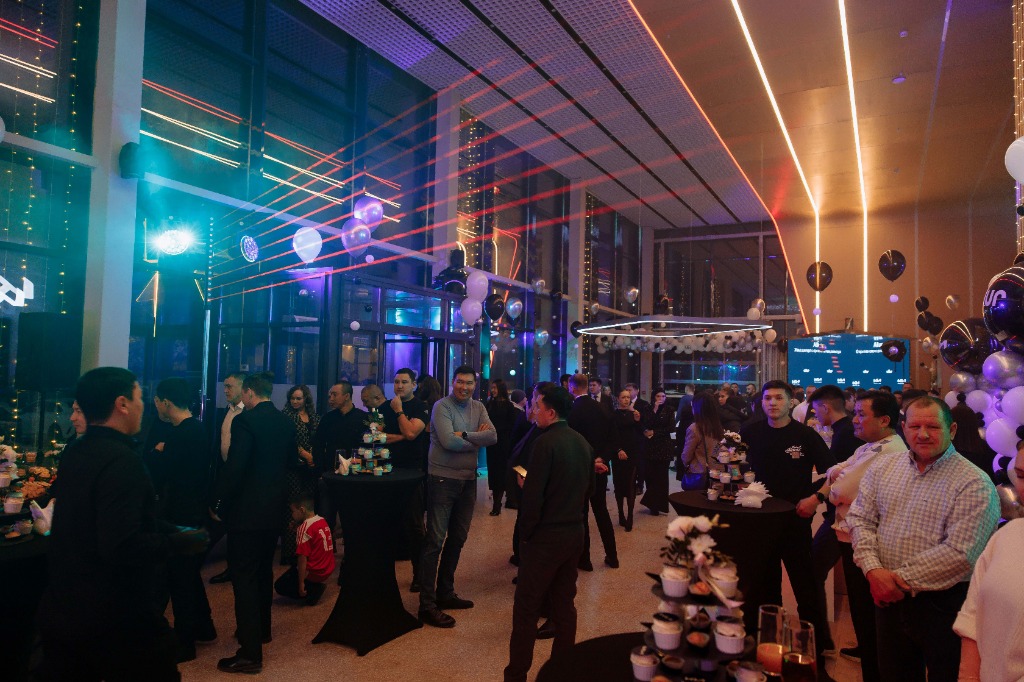 Открытие дилерских центров